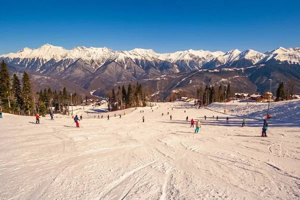 Горнолыжные курорты в апреле: где ещё можно кататься