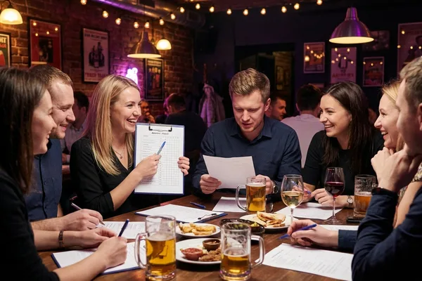 Квизы и интеллектуальные игры: почему это не только для студентов